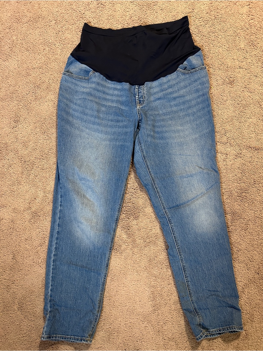 Old Navy medium wash Denim Maternity Boyfriend Jeans